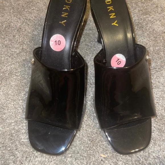 DKNY black high heel sandal size 10 - Picture 2 of 4